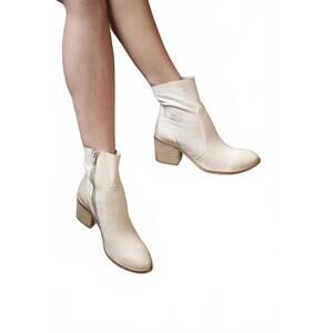 NEW DIBA TRUE women's majestic boots in off white